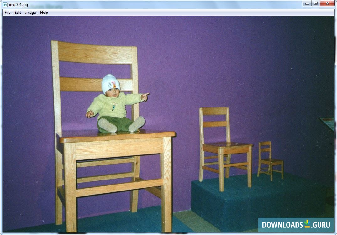 PictureViewer is a basic image viewer that comes with the installation